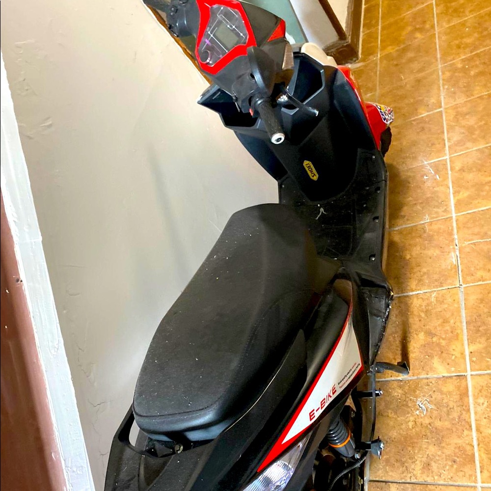 Motora eléctrica